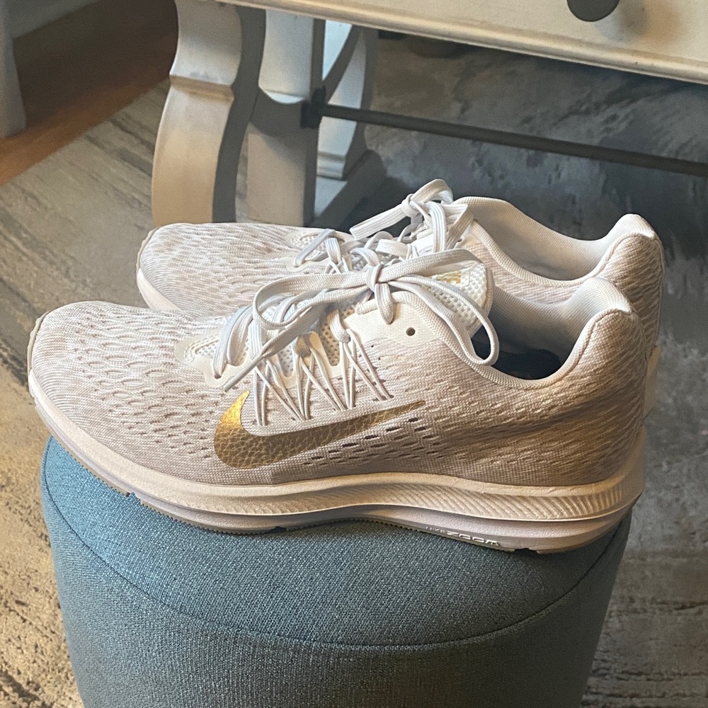 Nike Women's White and Gold Sneakers